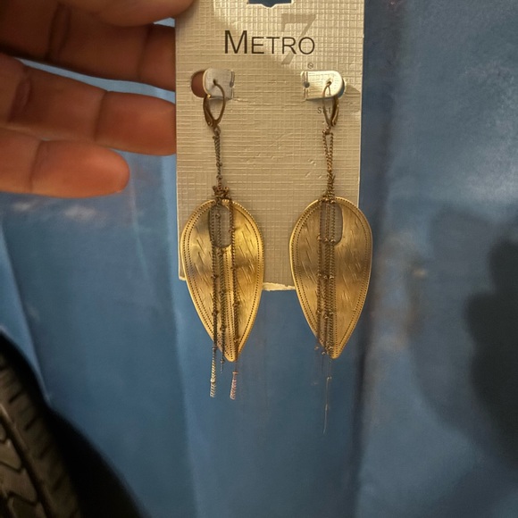 Metro Jewelry - Metro Gold Leaf Drop Earrings